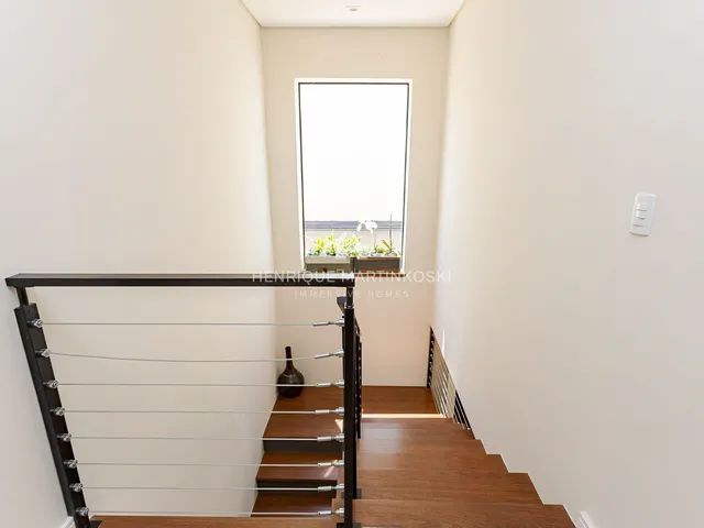 Imagem 6: Casa no Ecoville com 3 Suítes, Quintal com Churrasqueira e 182m² Privativos