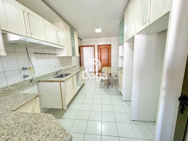 Imagem 2: Fantástico Apartamento de 4 Dormitórios na beiramar,...