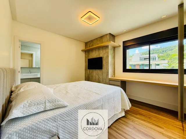 Imagem 13: Imperdível! Casa de luxo com 4 suítes e 3 vagas de garagem em Balneário Camboriú-SC