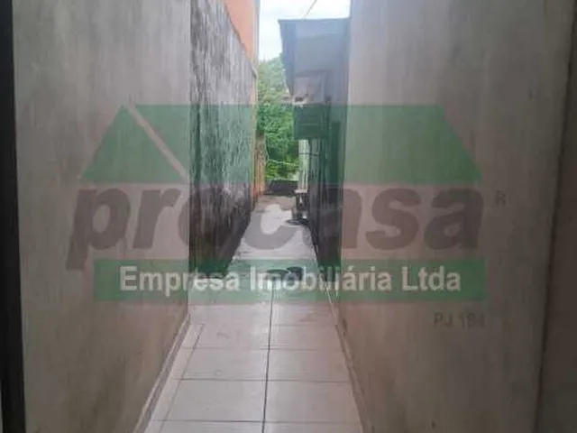 Imagem 4: Casa de rua : / Residencial / Coroado
