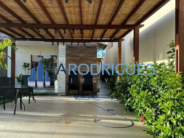 Imagem: Casa à Venda em Lauro de Freitas Alto Padrão
