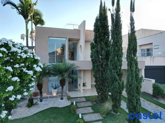 Imagem: Casa de Condomínio com 4 Quartos À Venda