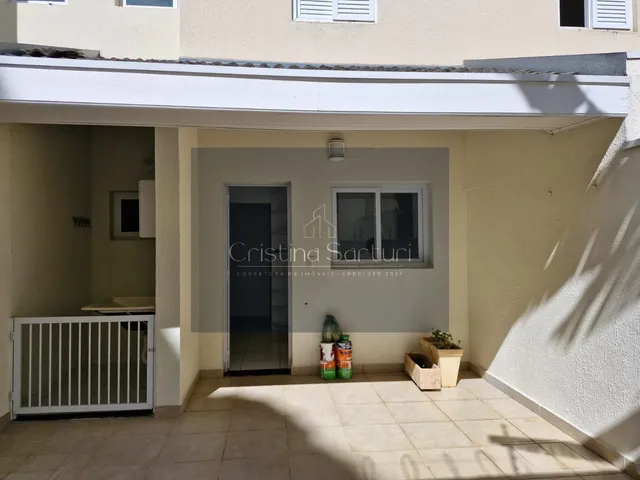 Imagem: A casa em condomínio possui 2 Dormitórios, 2 Suítes, 1