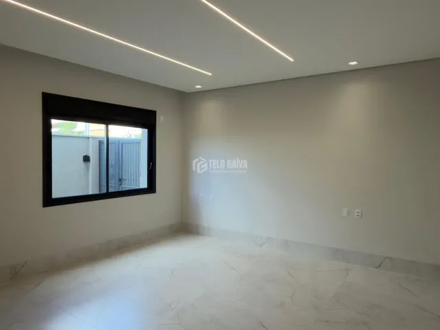 Imagem: A casa possui 3 Dormitórios, 3 Suítes, 4 Banheiros, 4