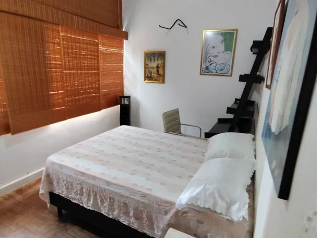 Imagem 9: ALUGO Apto Mobiliado, Barra, 100m², 3º andar escadas 3/4, sala ampla, 2 banheiros