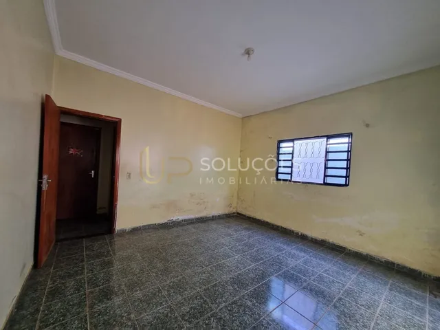 Imagem 3: Casa 3 Quartos | 2 Lojas Comerciais, Lote de 900m²