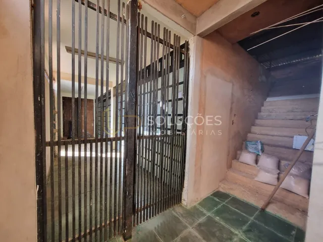 Imagem 16: Casa 3 Quartos | 2 Lojas Comerciais, Lote de 900m²