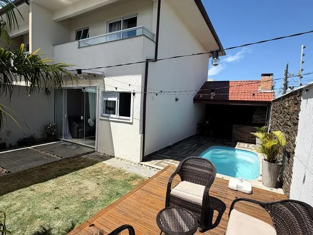 Imagem 1: Espetacular: Sobrado de Alto Padrão com Piscina e Área Gourmet: Nova Palhoça!