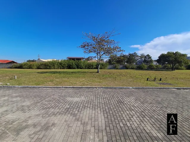 Imagem: Terreno à Venda No Condomínio Spa Lagoon