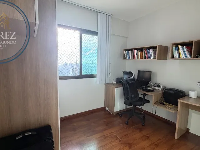 Imagem 2: Apartamento no Elegance Garibaldi Andar Altíssimo com 3 Suítes e Sala Ampliada