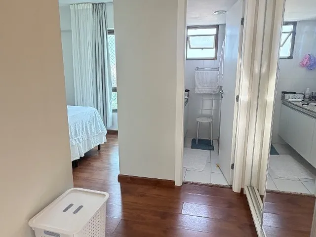 Imagem 11: Apartamento no Elegance Garibaldi Andar Altíssimo com 3 Suítes e Sala Ampliada