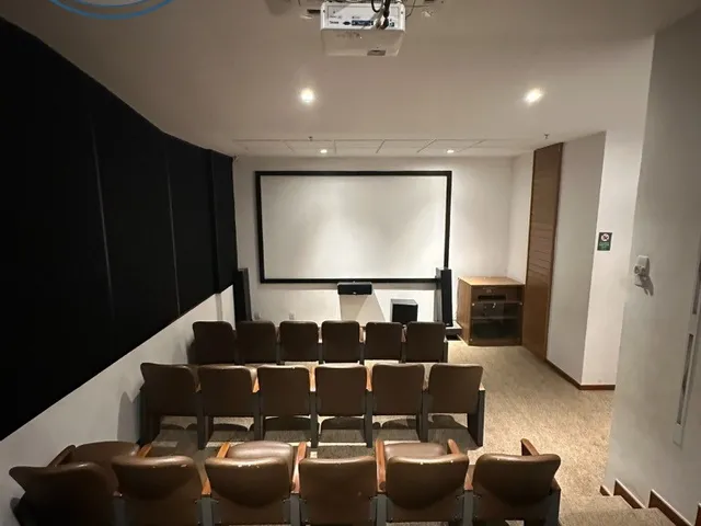 Imagem 13: Apartamento no Elegance Garibaldi Andar Altíssimo com 3 Suítes e Sala Ampliada