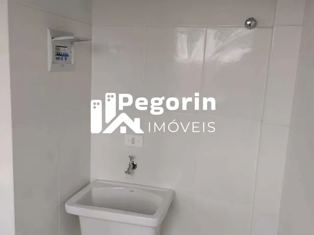 Imagem 3: Apartamento À Venda em Colombo, Maracanã, com 2 Quartos, 48,00M²
