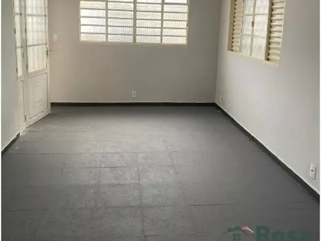Imagem 4: Oportunidade! Casa Residencial/Comercial para Venda, 4 Quartos (1 Suíte), Próximo Av