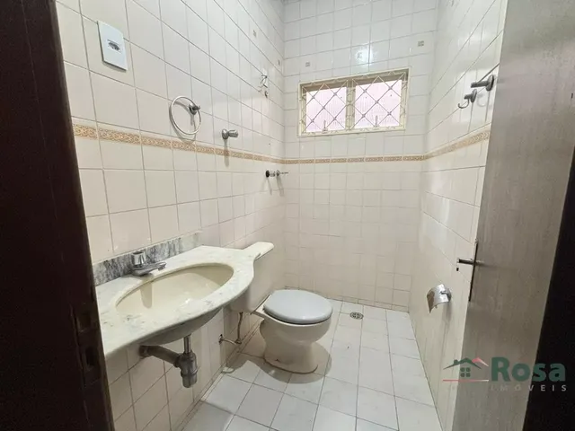 Imagem 3: Oportunidade! Casa Residencial/Comercial para Venda, 4 Quartos (1 Suíte), Próximo Av