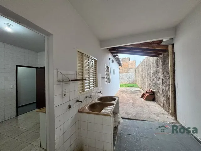Imagem 8: Oportunidade! Casa Residencial/Comercial para Venda, 4 Quartos (1 Suíte), Próximo Av