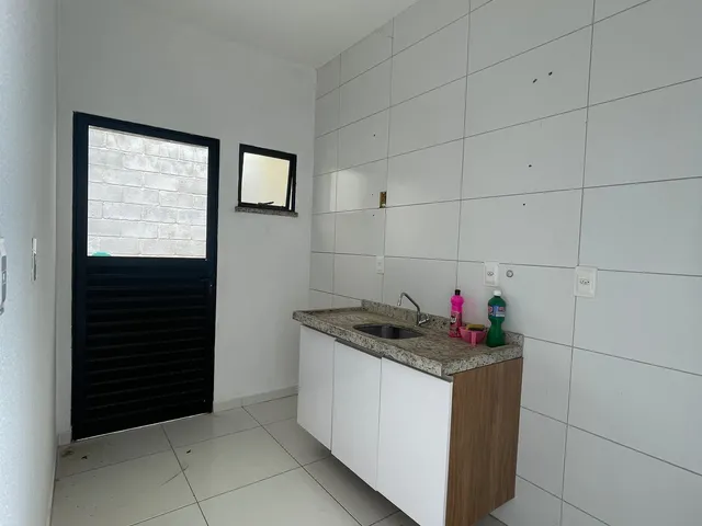 Imagem 3: Oportunidade! Casa no Sim, em Porcelanato, 2 Quartos, Suíte, Quintal, para Locação, no