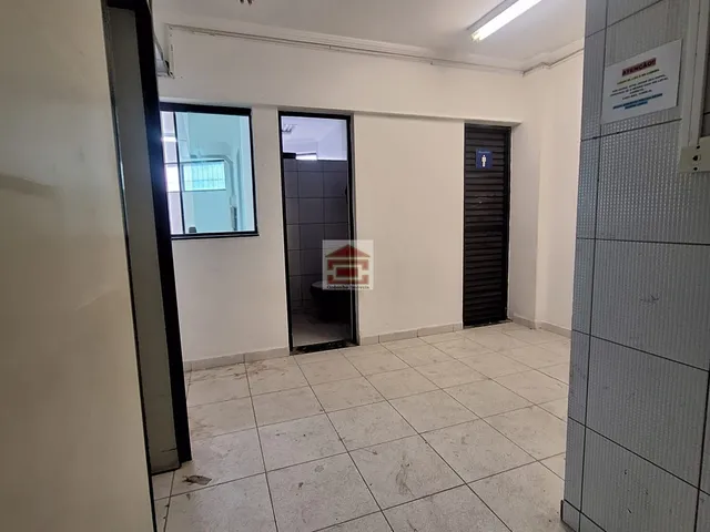 Imagem 15: ALUGO Ponto Comercial na Agamenon Magalhães, 450M2