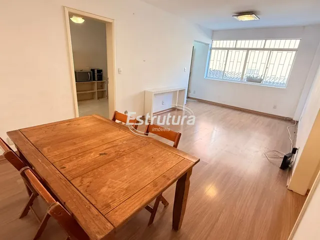Imagem 7: Apartamento Semimobiliado de 3 Dormitórios com Suíte no Centro