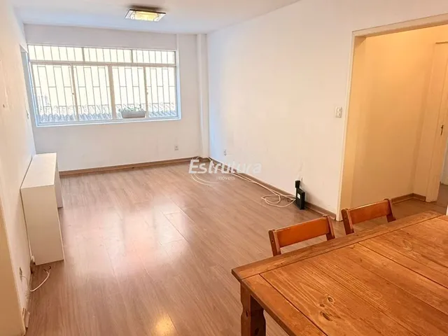 Imagem 5: Apartamento Semimobiliado de 3 Dormitórios com Suíte no Centro