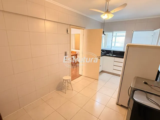 Imagem 8: Apartamento Semimobiliado de 3 Dormitórios com Suíte no Centro