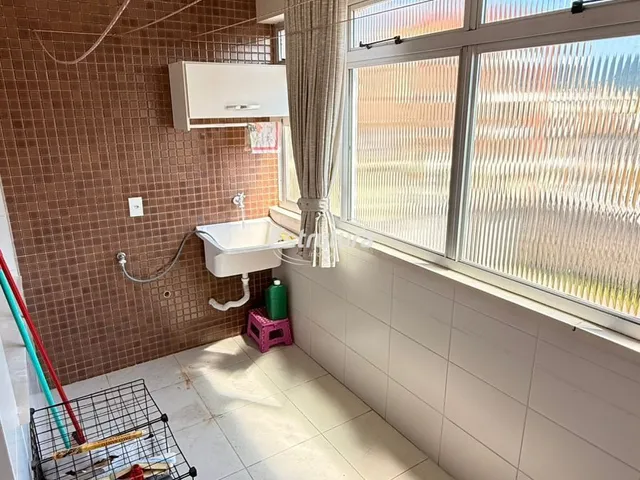Imagem 14: Apartamento Semimobiliado de 3 Dormitórios com Suíte no Centro