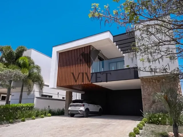 Imagem: A casa em condomínio possui 7 Dormitórios, 4 Suítes, 5