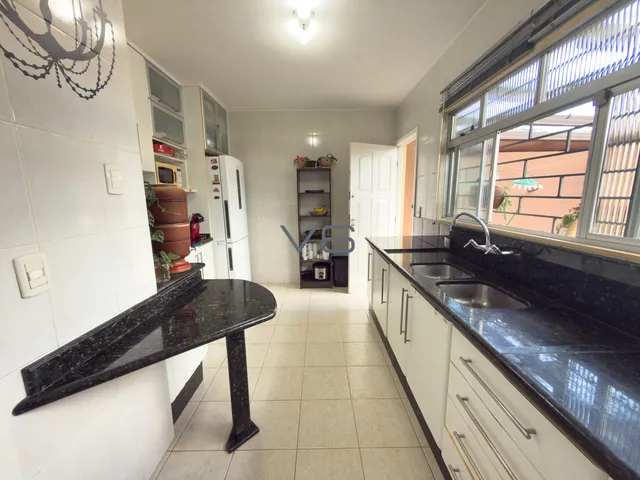 Imagem 16: Sobrado Padrão com 144m² privativos, 1 suíte e 2 quartos, 2 vagas de garagem, no