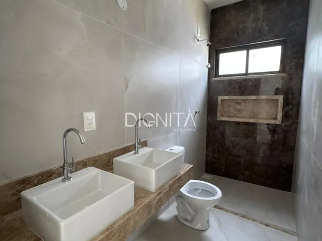 Imagem 3: Sofisticação e Conforto: Linda Casa com 3 Suítes e Acabamento Premium