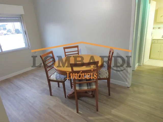 Imagem: O apartamento possui 1 Dormitório, 1 Banheiro, 1 Vaga na