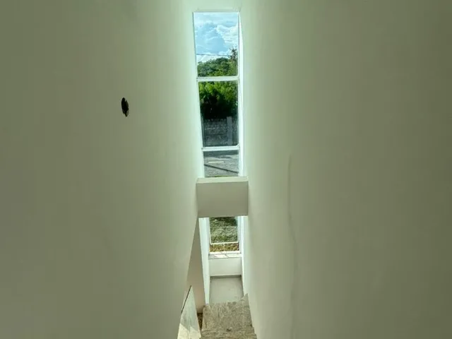 Imagem 4: Casa Duplex ? 3 Quartos (2 Suítes) + Varanda ? Vila de Abrantes