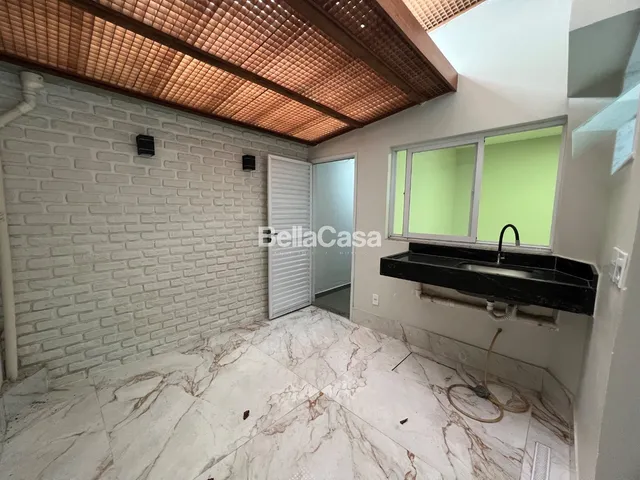 Imagem 11: Imóvel à venda: Casa com 4 quartos, 4 suítes, 2 salas e 5 banheiros na cidade de