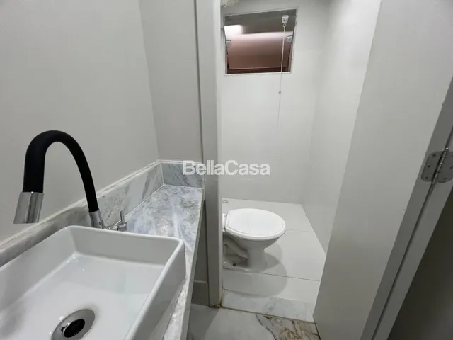 Imagem 15: Imóvel à venda: Casa com 4 quartos, 4 suítes, 2 salas e 5 banheiros na cidade de