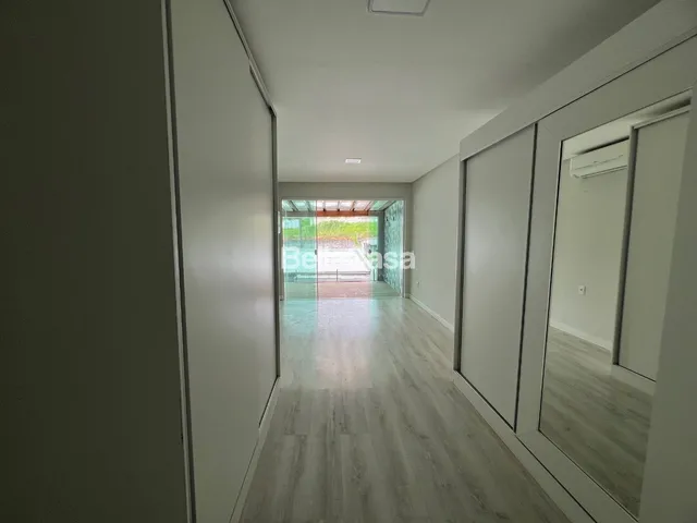 Imagem 16: Imóvel à venda: Casa com 4 quartos, 4 suítes, 2 salas e 5 banheiros na cidade de