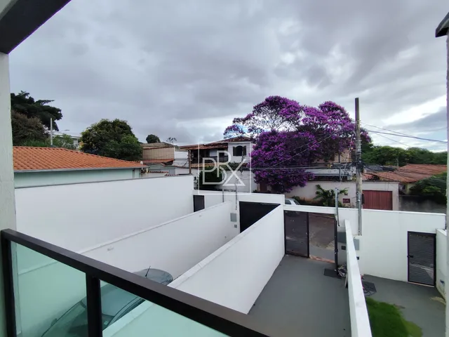 Imagem 9: Casa com Entrada Individual | 2 Quartos com Varanda | 2 Vagas