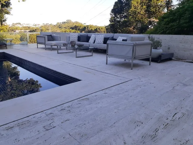 Imagem 9: Casa em Condomínio com Arquitetura Assinada e 1.144m² – São João – Curitiba