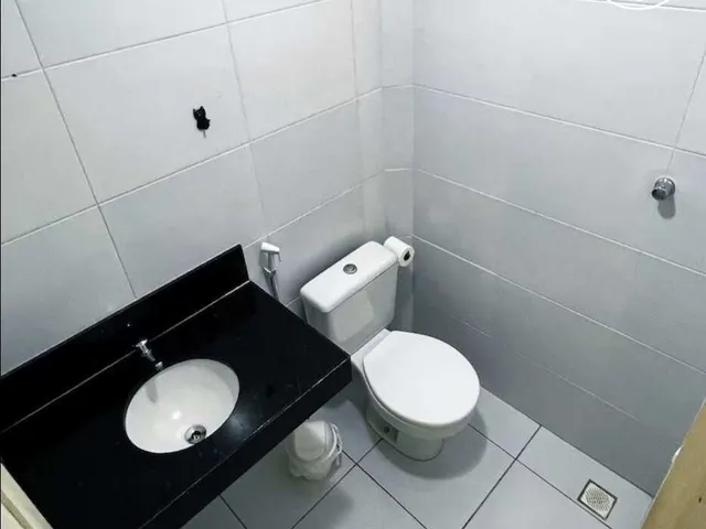 Imagem 12: Casa à venda em Natal, Ponta Negra, com 7 quartos, 160m²