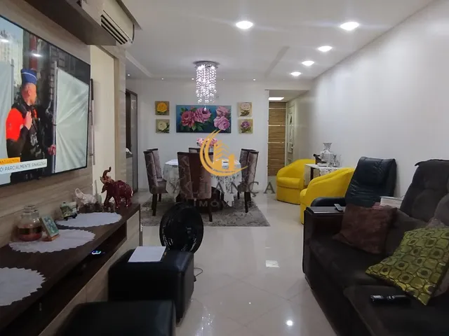 Imagem: O apartamento possui 3 Dormitórios, 1 Suíte, 1 Banheiro,