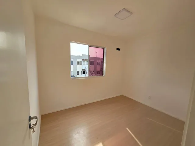 Imagem: O apartamento possui 2 Dormitórios, 1 Banheiro, 1 Vaga na