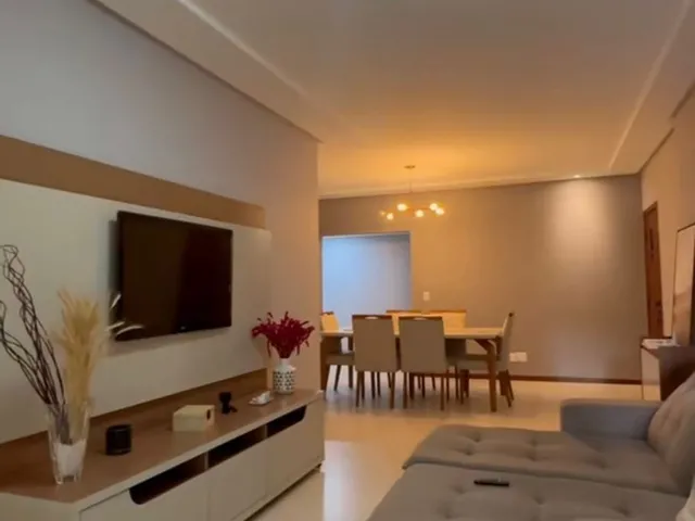Imagem 1: Apartamento 165m², 3 quartos, 1 suíte, dependência de empregada, 2 vagas