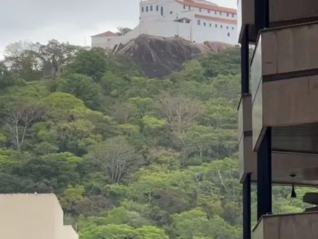 Imagem 4: Apartamento 165m², 3 quartos, 1 suíte, dependência de empregada, 2 vagas