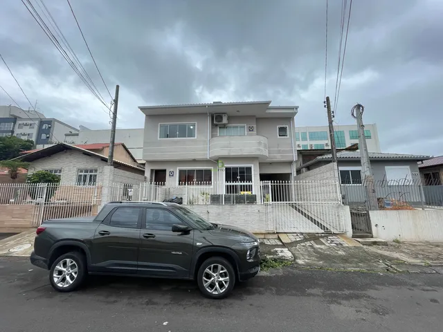 Imagem: Casa para Alugar com 2 Quartos em Barreiros!