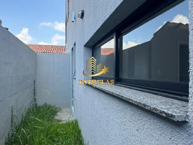 Imagem 4: Imperdível Sobrado à Venda em Curitiba-PR, no Guabirotuba! 3 quartos, 1 suíte, 2