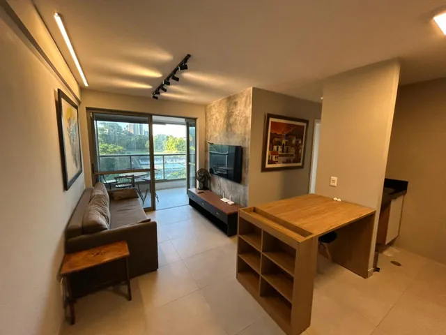Imagem: O apartamento possui 2 Dormitórios, 1 Suíte, 2 Banheiros,