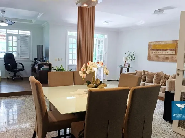 Imagem 16: Casa Duplex com Móveis Projetados, Piscina, Deck e Energia Solar em Rua Pública no