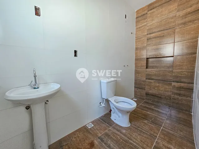 Imagem 11: Casa Nova com fachada Moderna