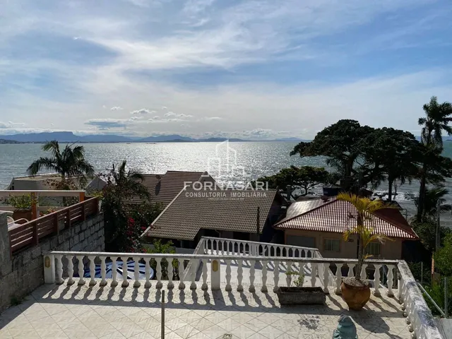 Imagem: Linda Casa com uma Vista Mar Deslumbrante