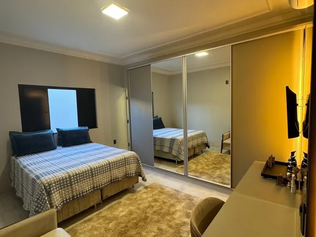 Imagem 16: Casa de Alto Padrão com 4 Quartos e 3 Suítes À Venda no Bairro Copacabana em Patos de