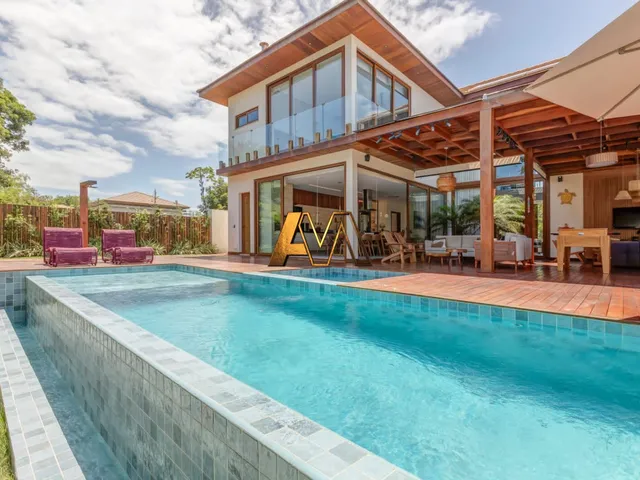 Imagem: Casa à venda no bairro Praia do Forte