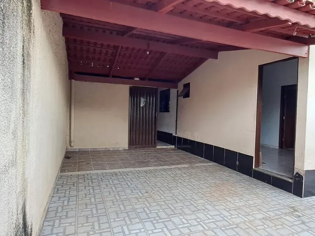 Imagem: Casa com 2 Moradias à Venda no Bairro Valparaíso